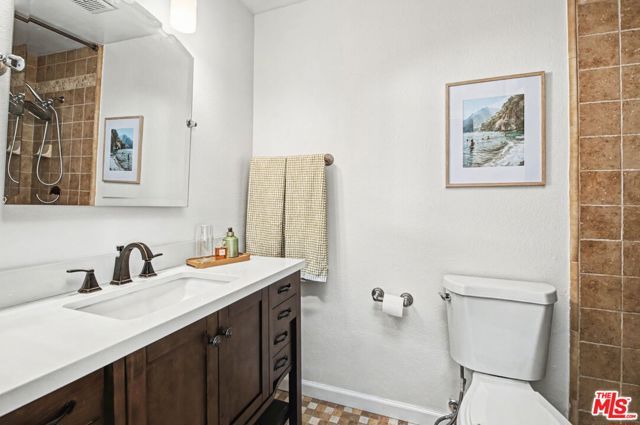 5139 Balboa Boulevard 9, Encino (los Angeles), CA 91316