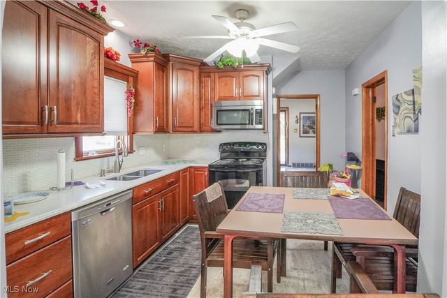 1521 Gibbs Avenue NE, Canton, OH 44705