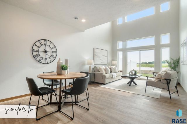 8014 E Tencate Pl, Sioux Falls, SD 57110