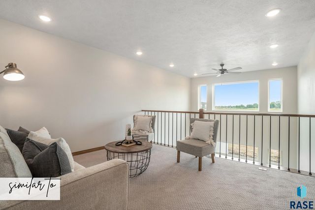 8014 E Tencate Pl, Sioux Falls, SD 57110