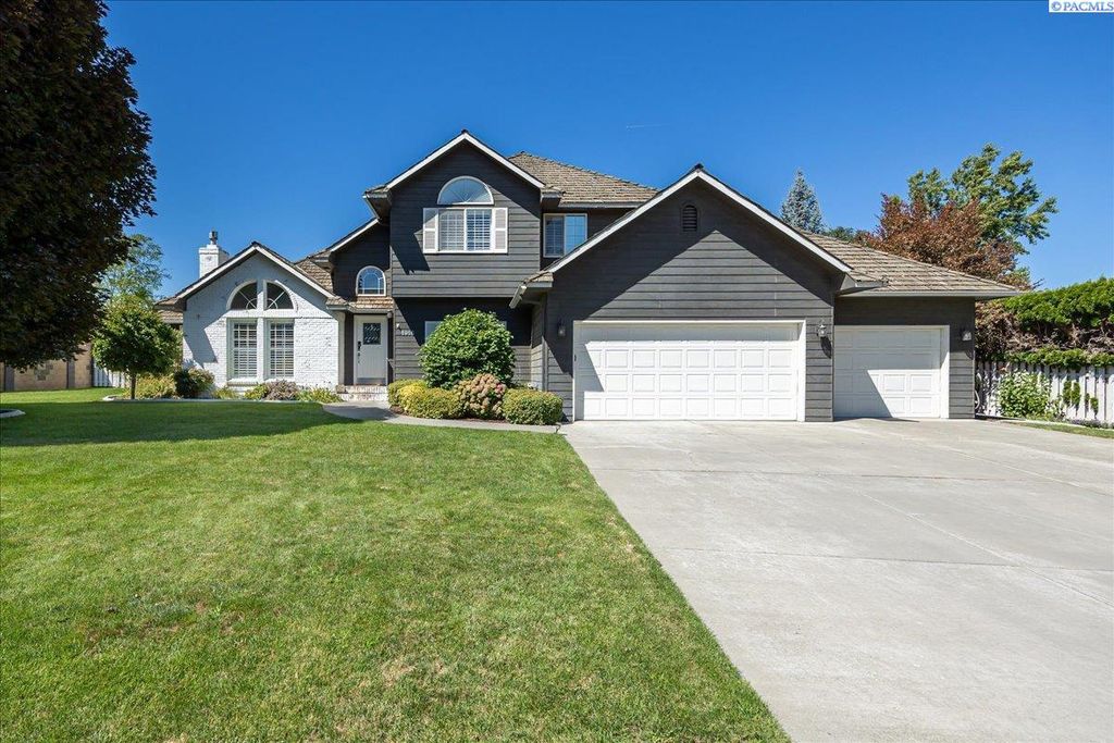 1916 S Buchanan, Kennewick, WA 99338