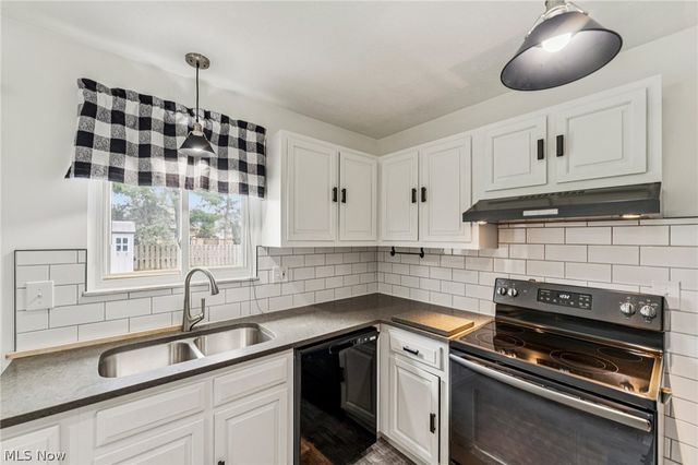 14281 Revere Circle, Middleburg Heights, OH 44130