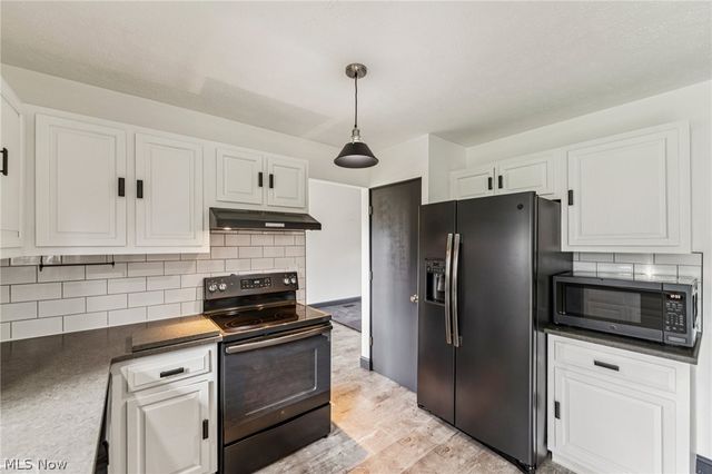 14281 Revere Circle, Middleburg Heights, OH 44130