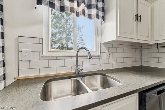 14281 Revere Circle, Middleburg Heights, OH 44130