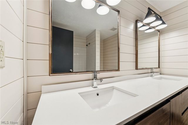 14281 Revere Circle, Middleburg Heights, OH 44130