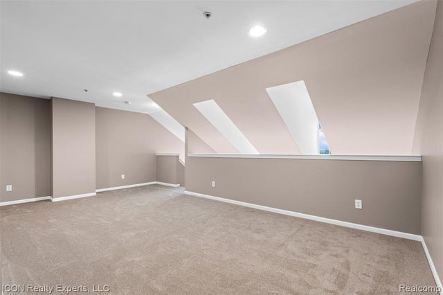 1159 Beaver Run, Troy, MI 48083