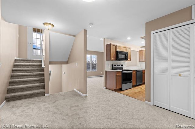 1159 Beaver Run, Troy, MI 48083