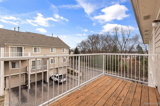 1159 Beaver Run, Troy, MI 48083