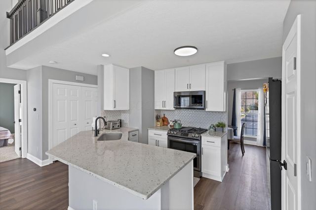 17 Fawn Meadow Court, Powell, OH 43065
