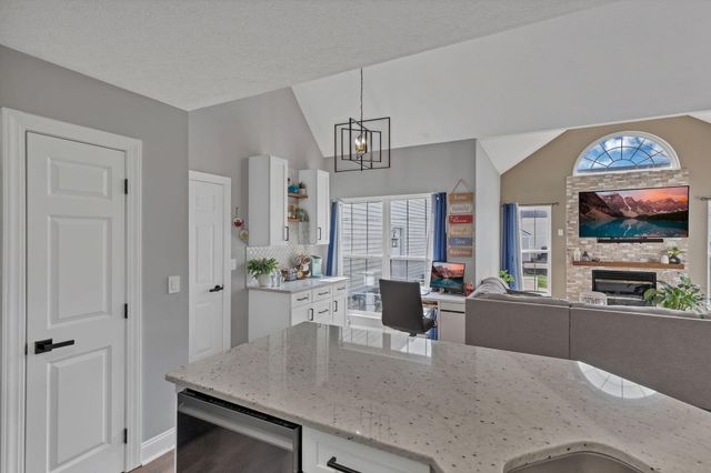 17 Fawn Meadow Court, Powell, OH 43065