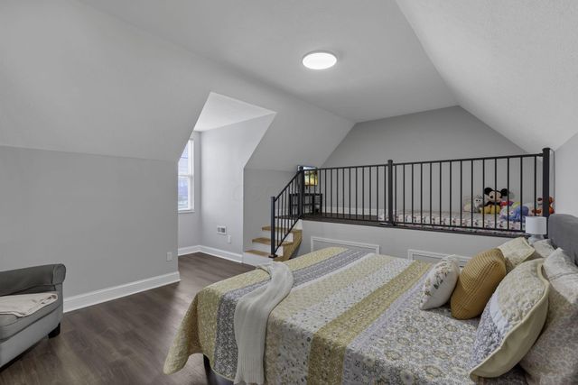 17 Fawn Meadow Court, Powell, OH 43065