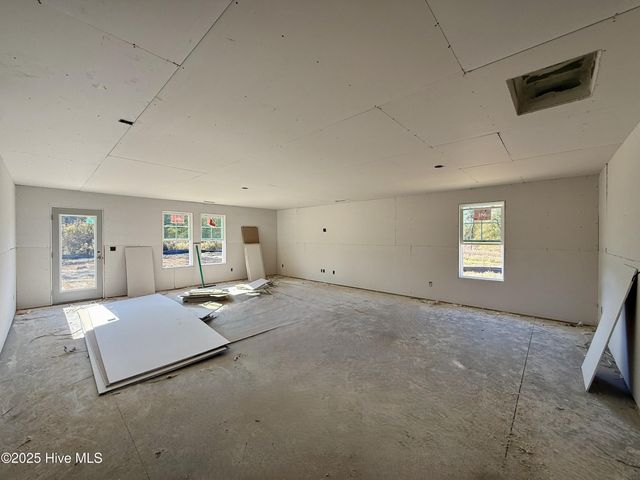 265 Buggy Top Lane, Autryville, NC 28318