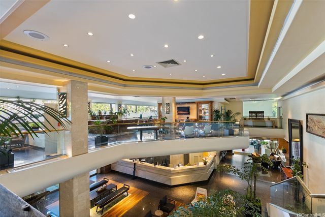 2045 Kalakaua Avenue 1017, Honolulu, HI 96815