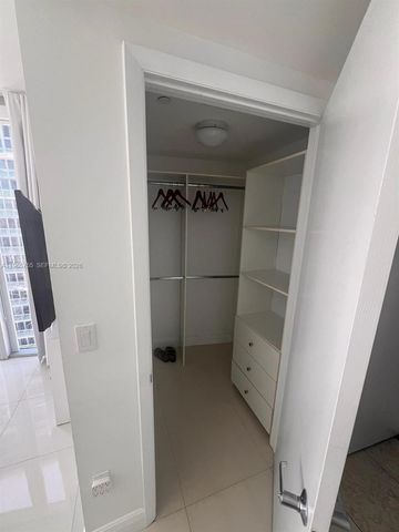 475 Brickell Ave 3613, Miami, FL 33131