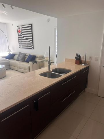 475 Brickell Ave 3613, Miami, FL 33131
