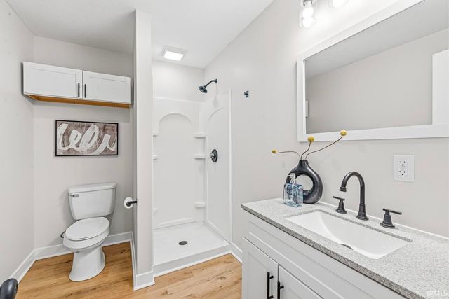120 N Frances Street, South Bend, IN 46617