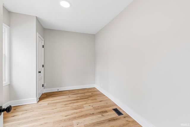 120 N Frances Street, South Bend, IN 46617