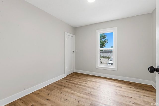 120 N Frances Street, South Bend, IN 46617
