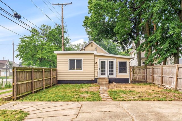 120 N Frances Street, South Bend, IN 46617