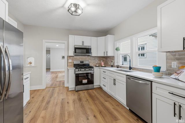 120 N Frances Street, South Bend, IN 46617