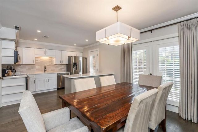 7 Queen Victoria Place, Atlanta, GA 30342