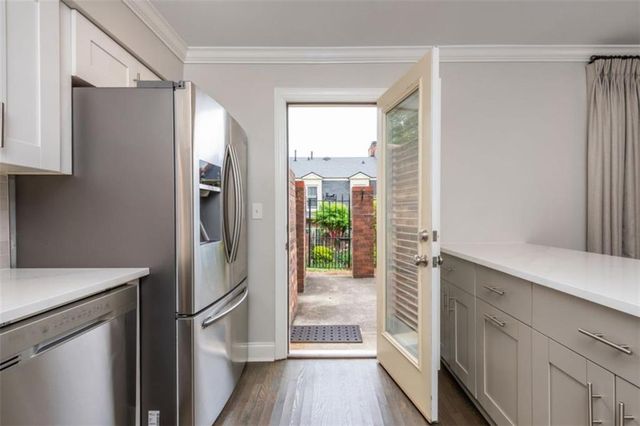 7 Queen Victoria Place, Atlanta, GA 30342