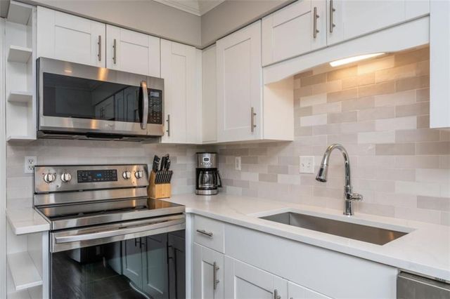 7 Queen Victoria Place, Atlanta, GA 30342