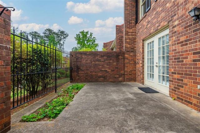 7 Queen Victoria Place, Atlanta, GA 30342