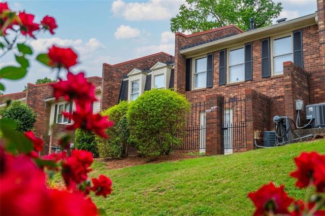 7 Queen Victoria Place, Atlanta, GA 30342