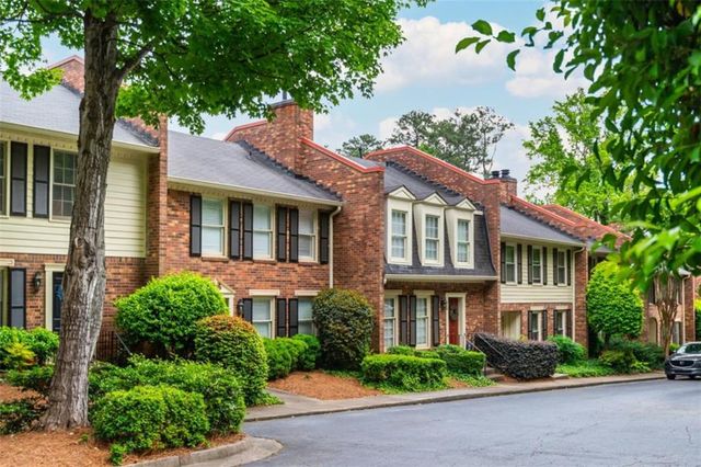7 Queen Victoria Place, Atlanta, GA 30342