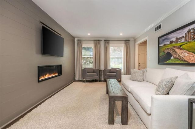 7 Queen Victoria Place, Atlanta, GA 30342