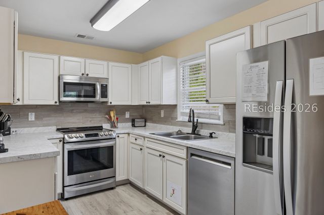 1905 Oconnell St, Beaufort, SC 29902