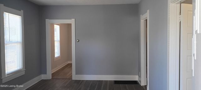 576 Longfield Ave, Louisville, KY 40215