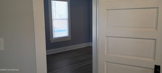 576 Longfield Ave, Louisville, KY 40215