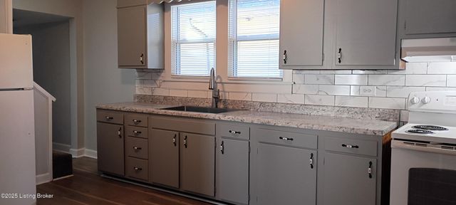 576 Longfield Ave, Louisville, KY 40215