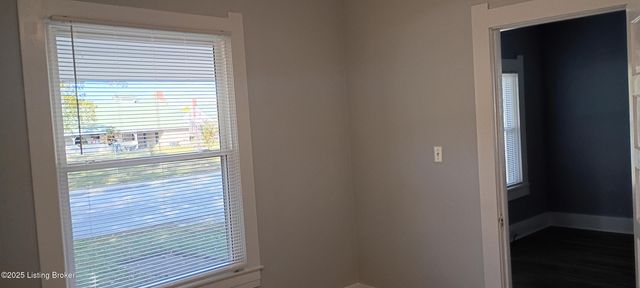 576 Longfield Ave, Louisville, KY 40215