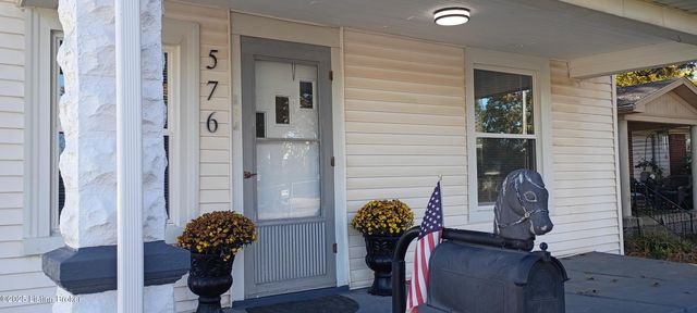 576 Longfield Ave, Louisville, KY 40215