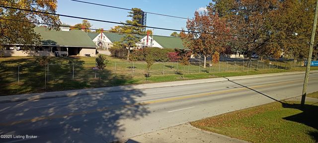 576 Longfield Ave, Louisville, KY 40215