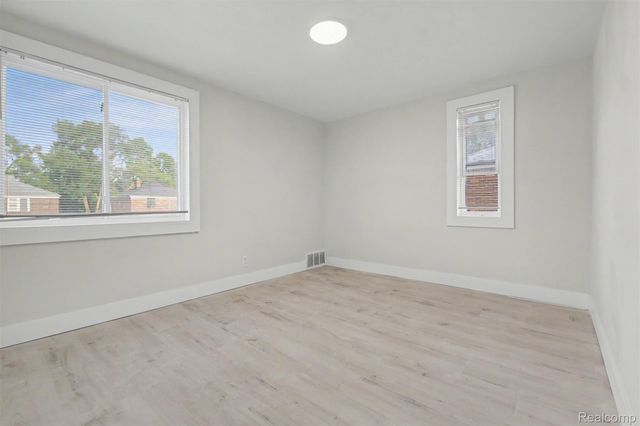 8881 Rutherford Street, Detroit, MI 48228
