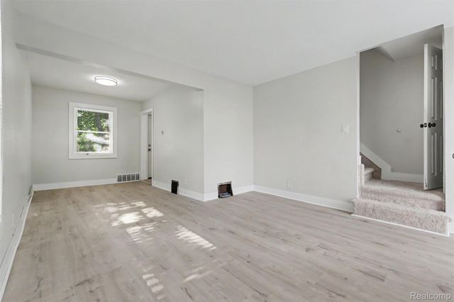 8881 Rutherford Street, Detroit, MI 48228