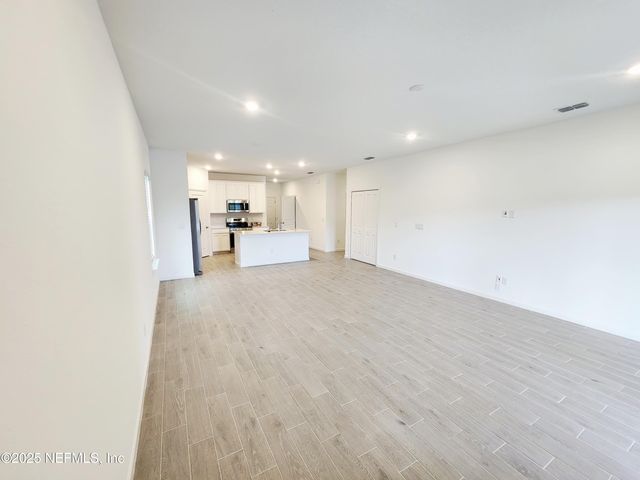 8505 HORSEBIT Circle, Jacksonville, FL 32219