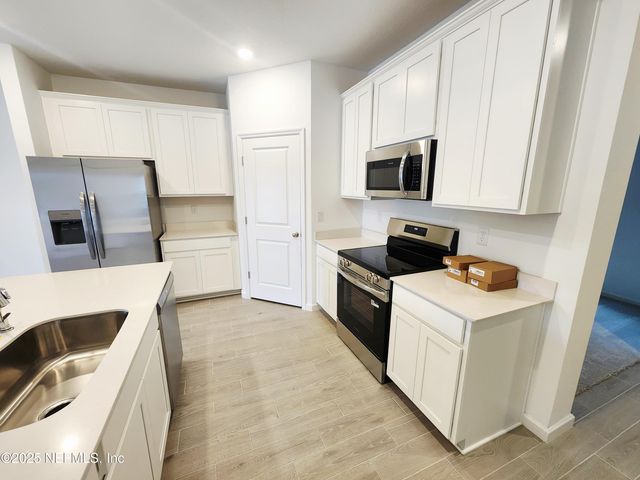 8505 HORSEBIT Circle, Jacksonville, FL 32219