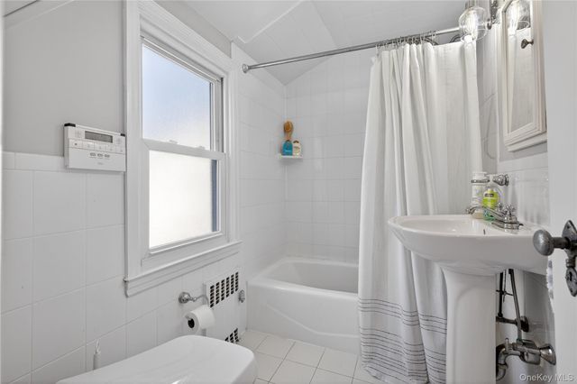 29 Babylon Turnpike, Merrick, NY 11566