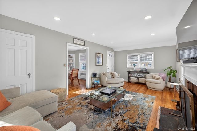 29 Babylon Turnpike, Merrick, NY 11566