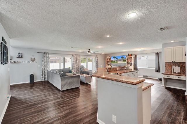 19387 NW 13th St, Pembroke Pines, FL 33029