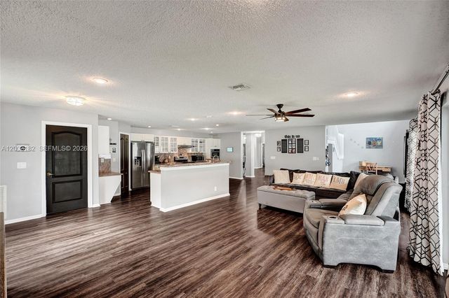 19387 NW 13th St, Pembroke Pines, FL 33029