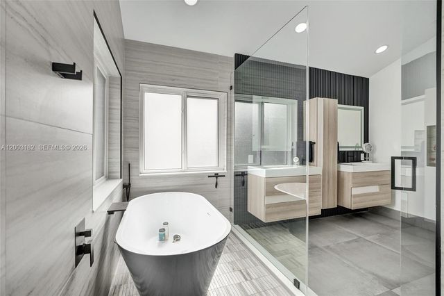 19387 NW 13th St, Pembroke Pines, FL 33029