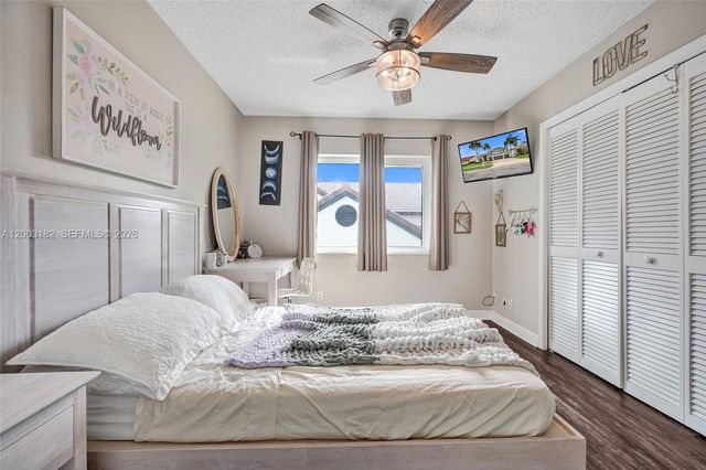 19387 NW 13th St, Pembroke Pines, FL 33029