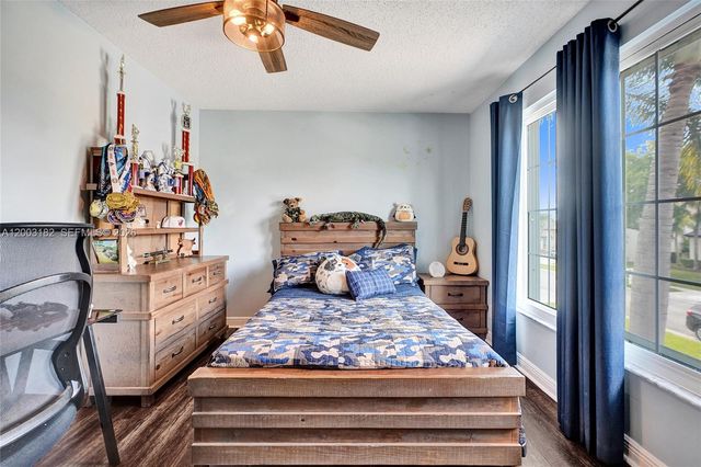 19387 NW 13th St, Pembroke Pines, FL 33029