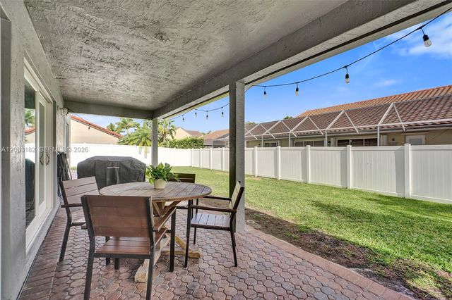 19387 NW 13th St, Pembroke Pines, FL 33029